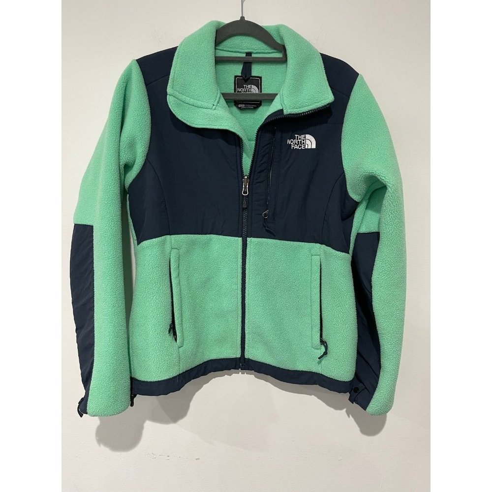 NWOT Womans North Face Denali Jacket